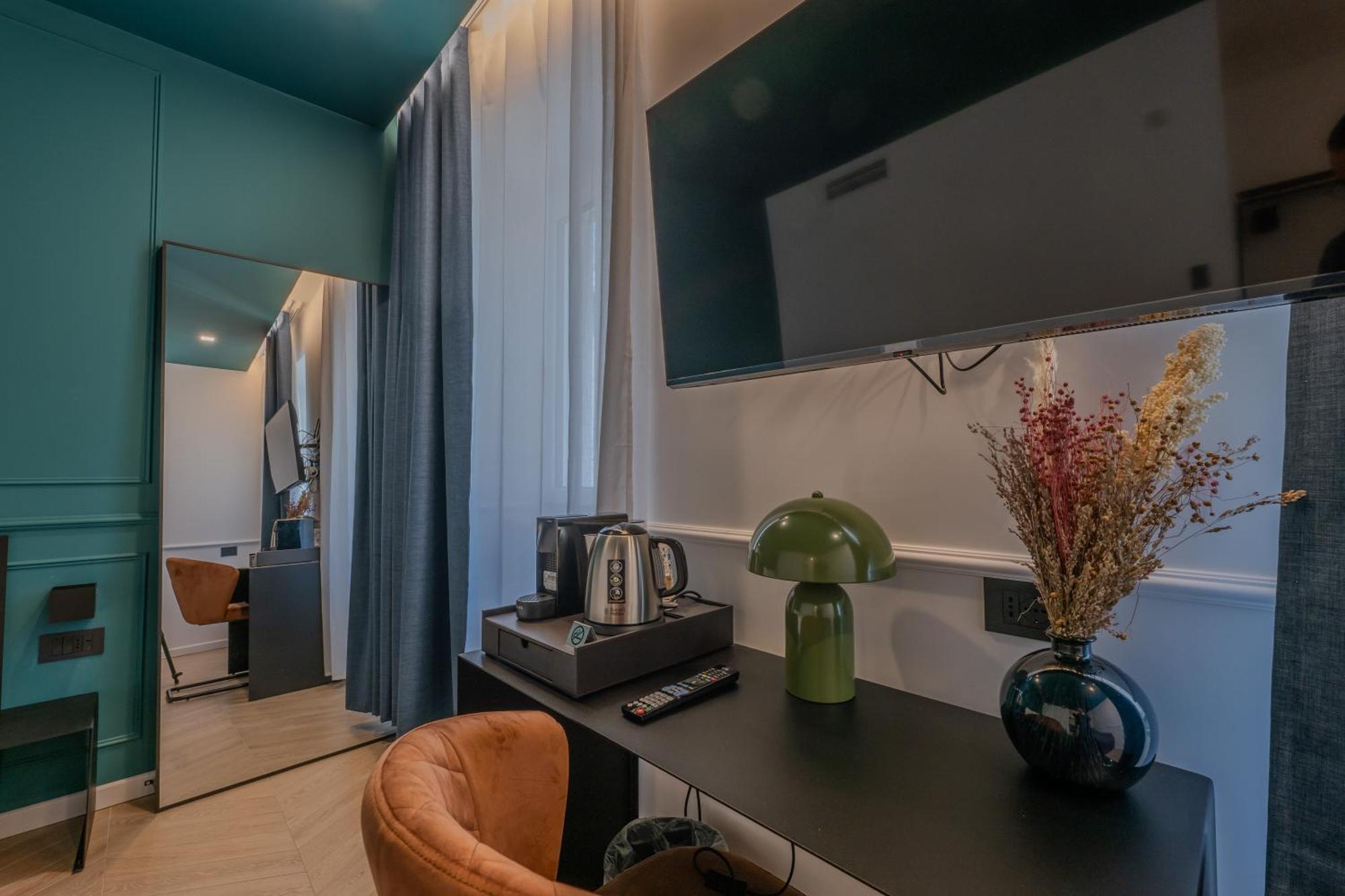 Maria Cristina Boutique Rooms Трієст Екстер'єр фото