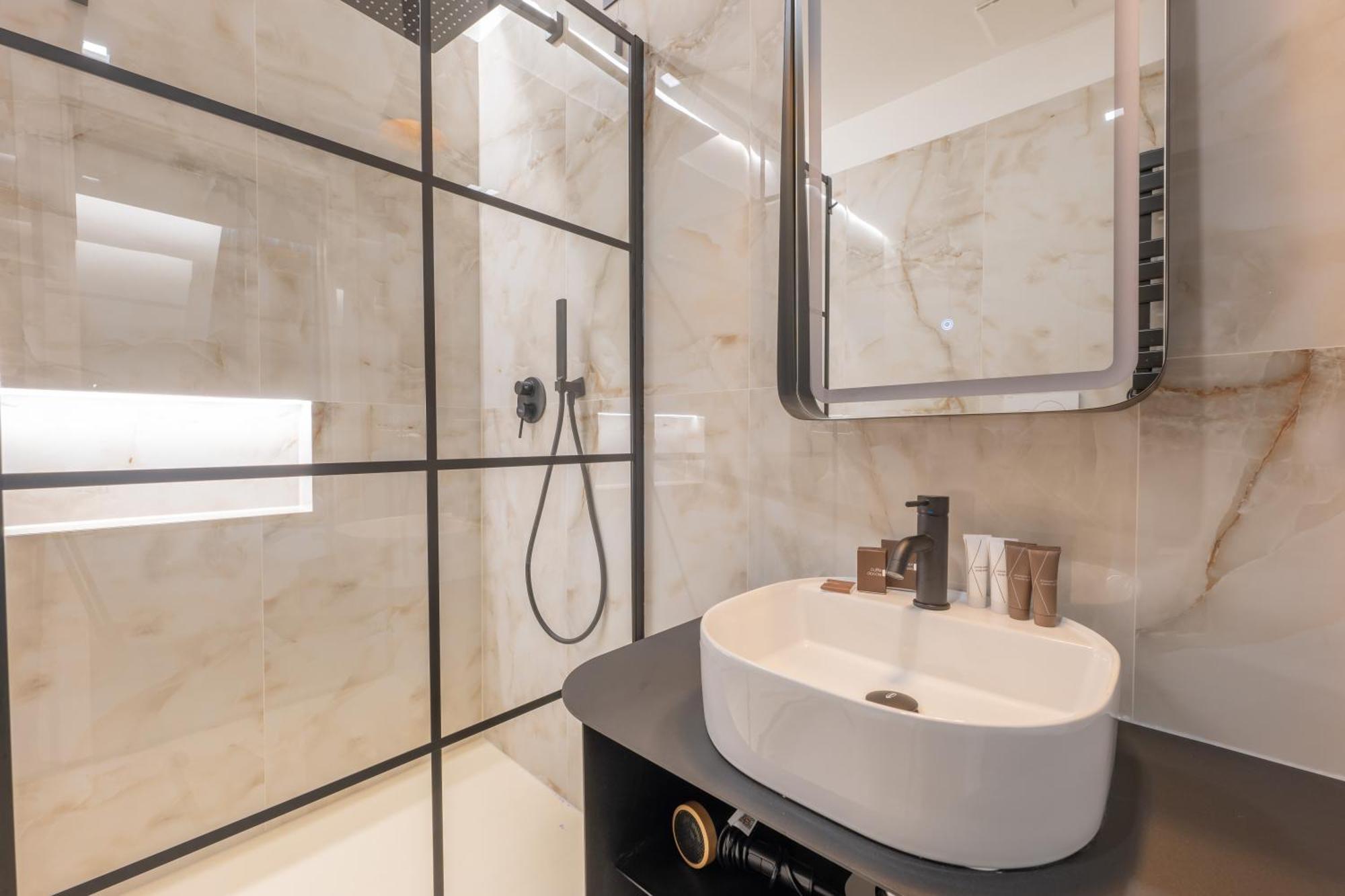 Maria Cristina Boutique Rooms Трієст Екстер'єр фото